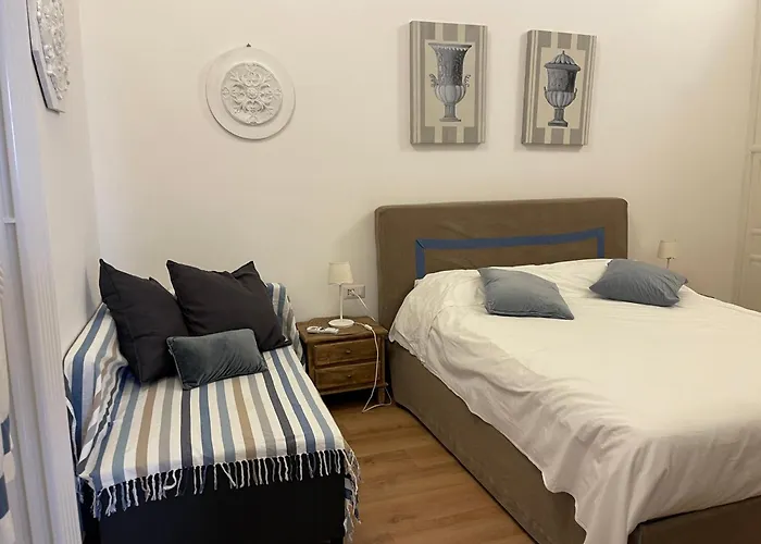 Appartement Domus Alfieri Al Colosseo Rome